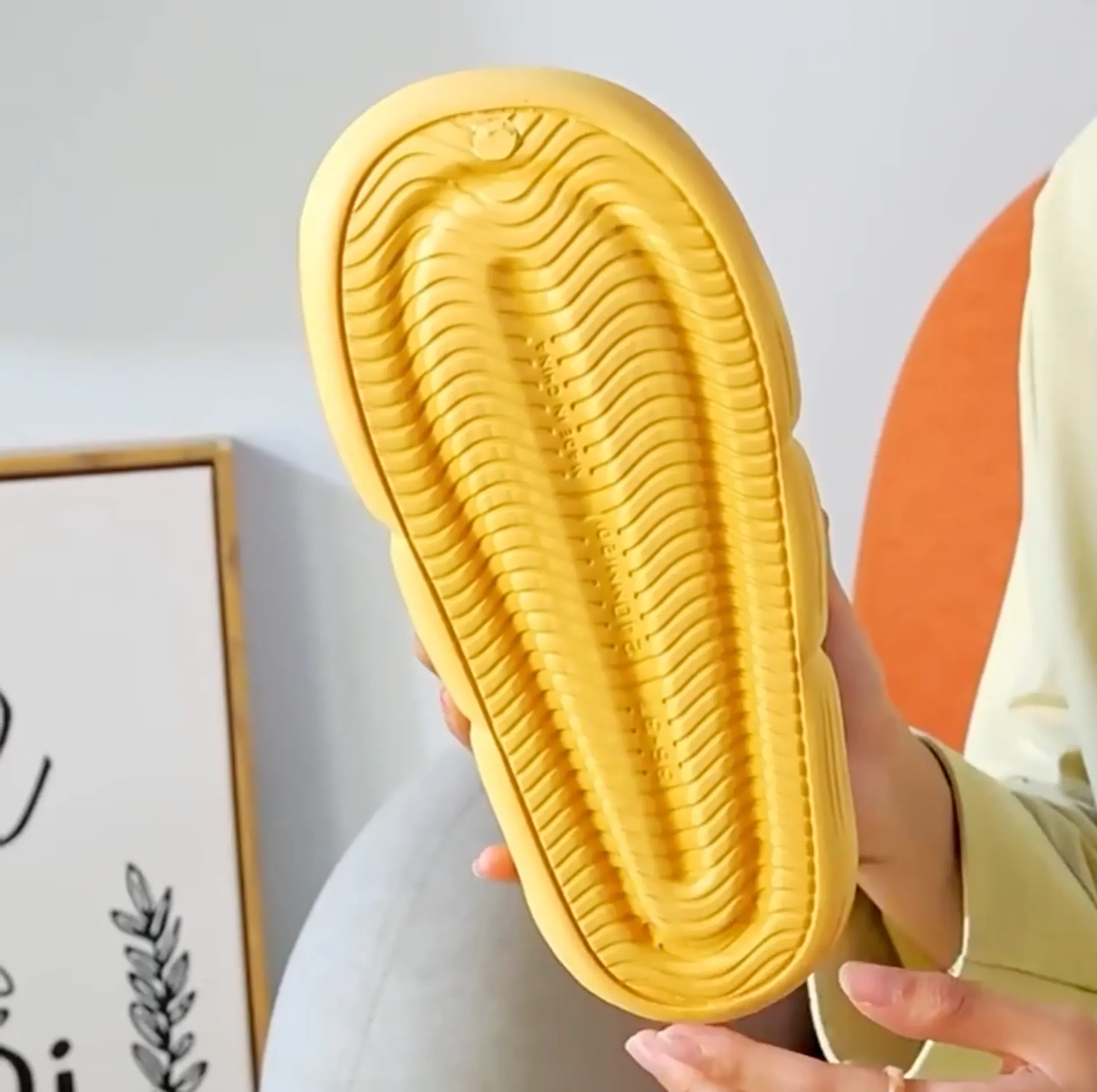 Cozy Fluffguard Yellow