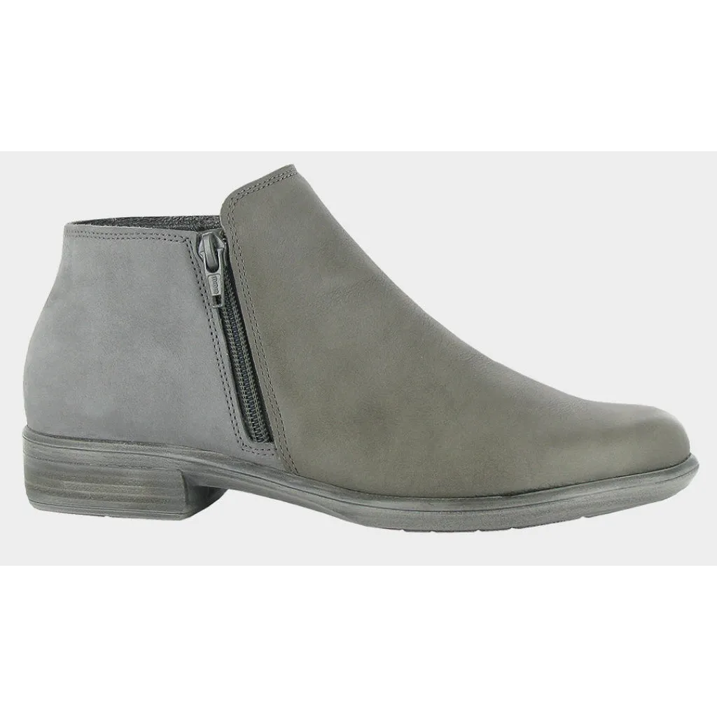 Helm - Foggy Gray Leather & Smoke Gray Nubuck