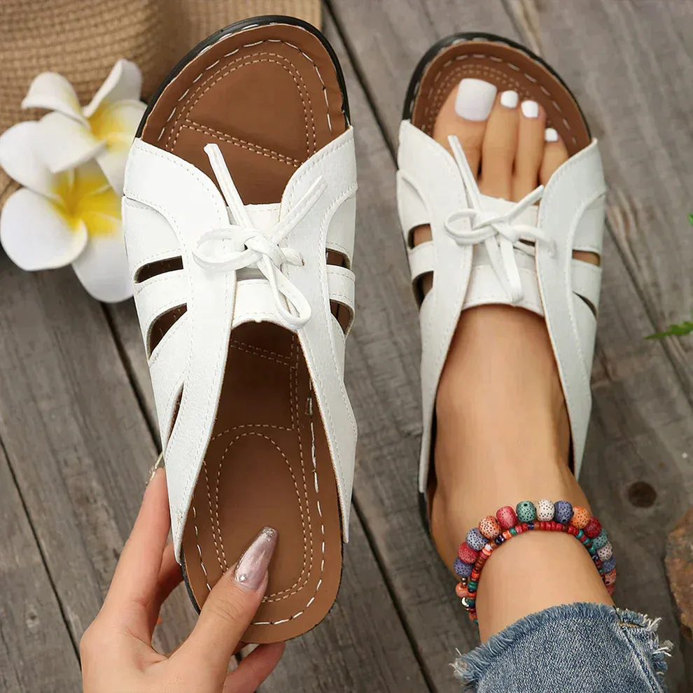 Iris - Chic and Cozy Sandals