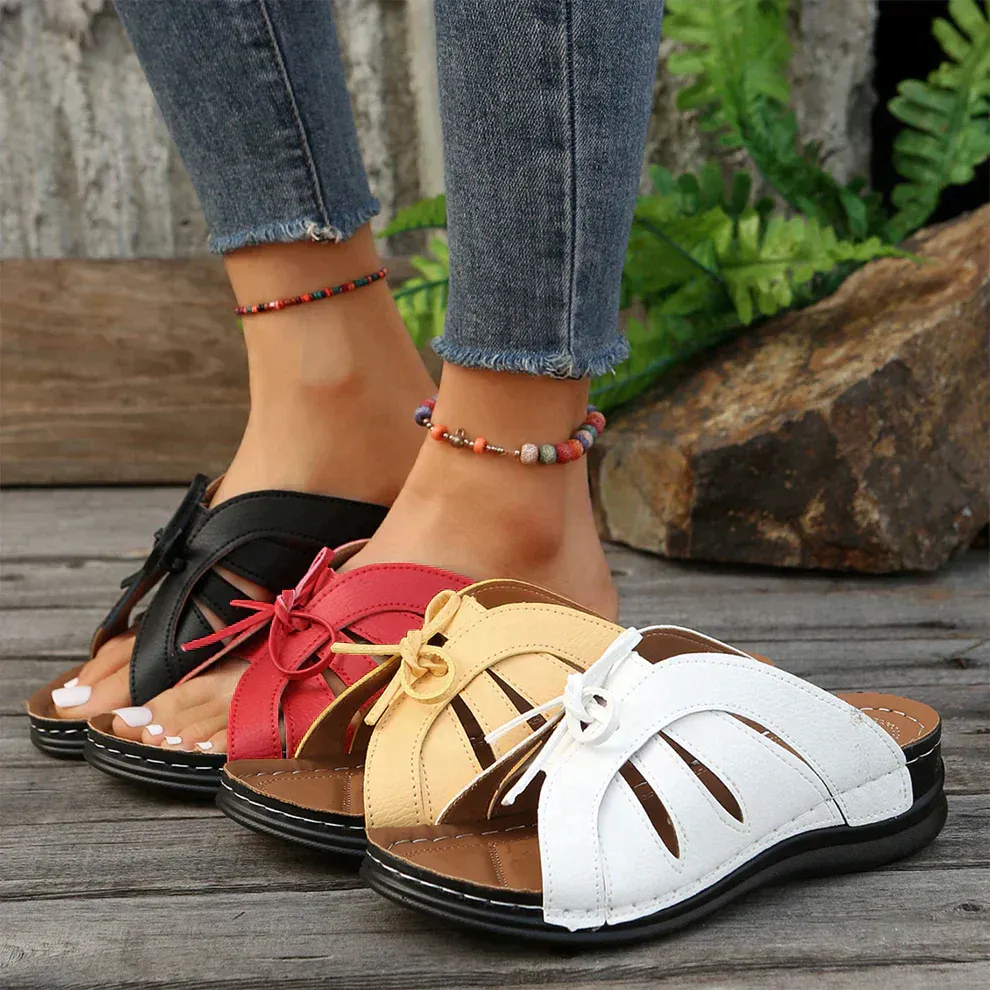 Iris - Chic and Cozy Sandals