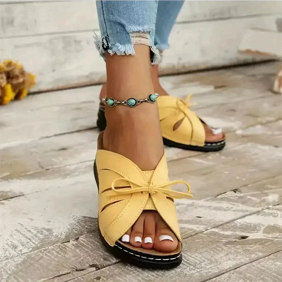 Iris - Chic and Cozy Sandals