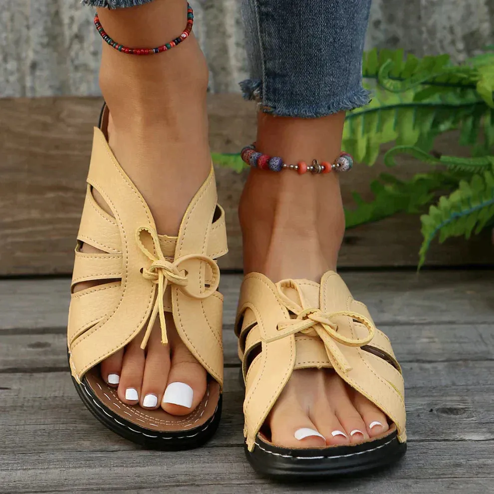 Iris - Chic and Cozy Sandals