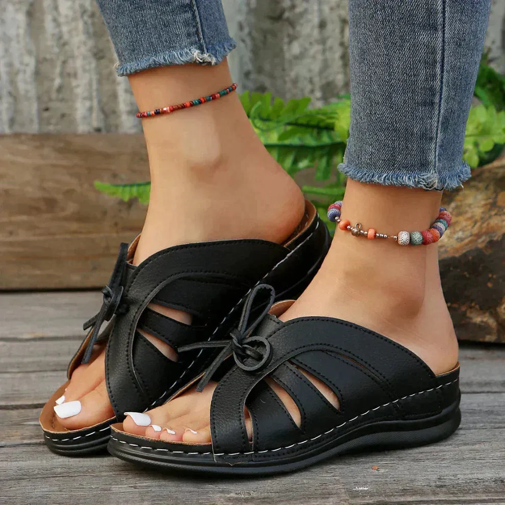 Iris - Chic and Cozy Sandals