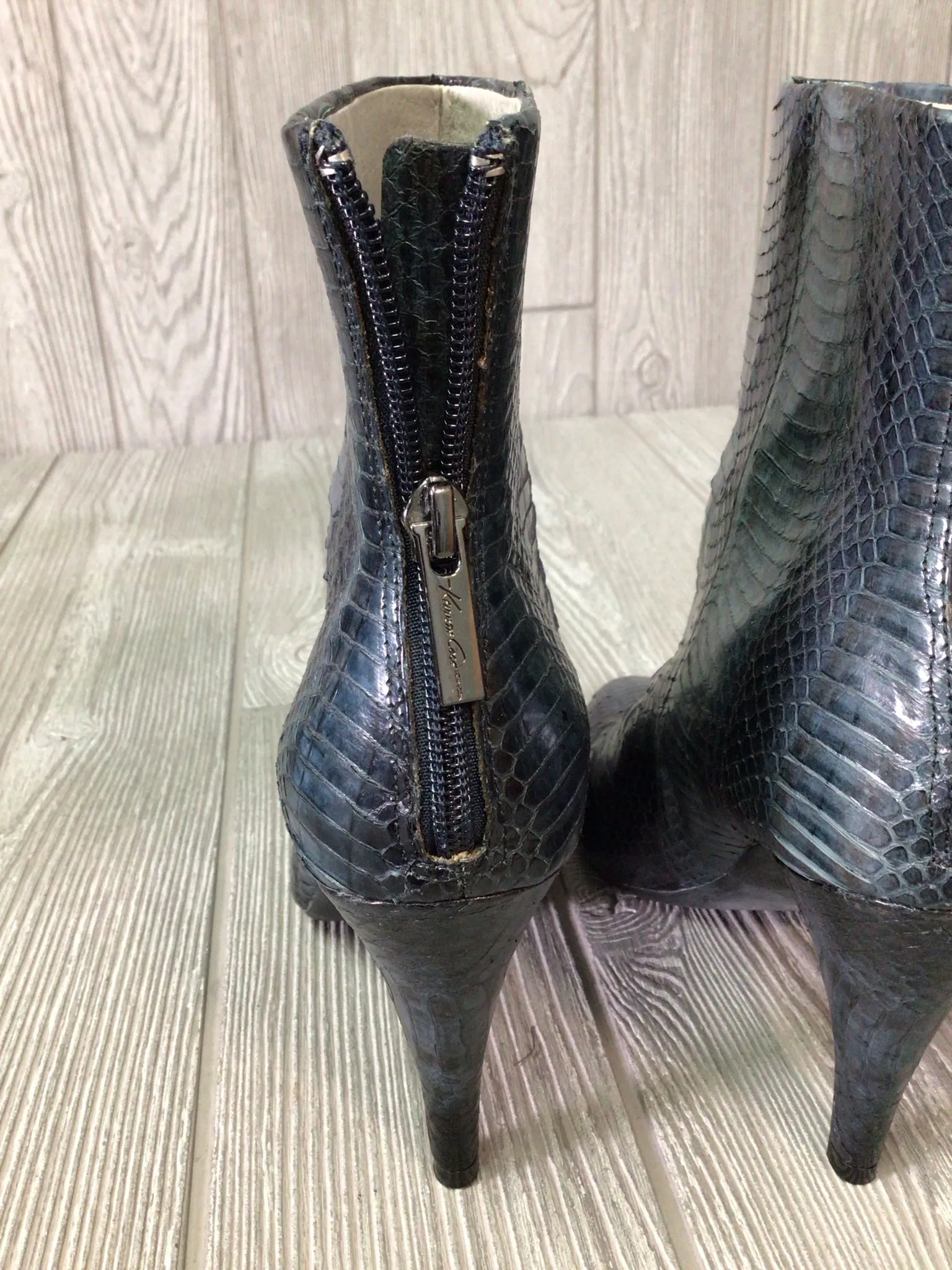 Kenneth Cole Size 7 Boots