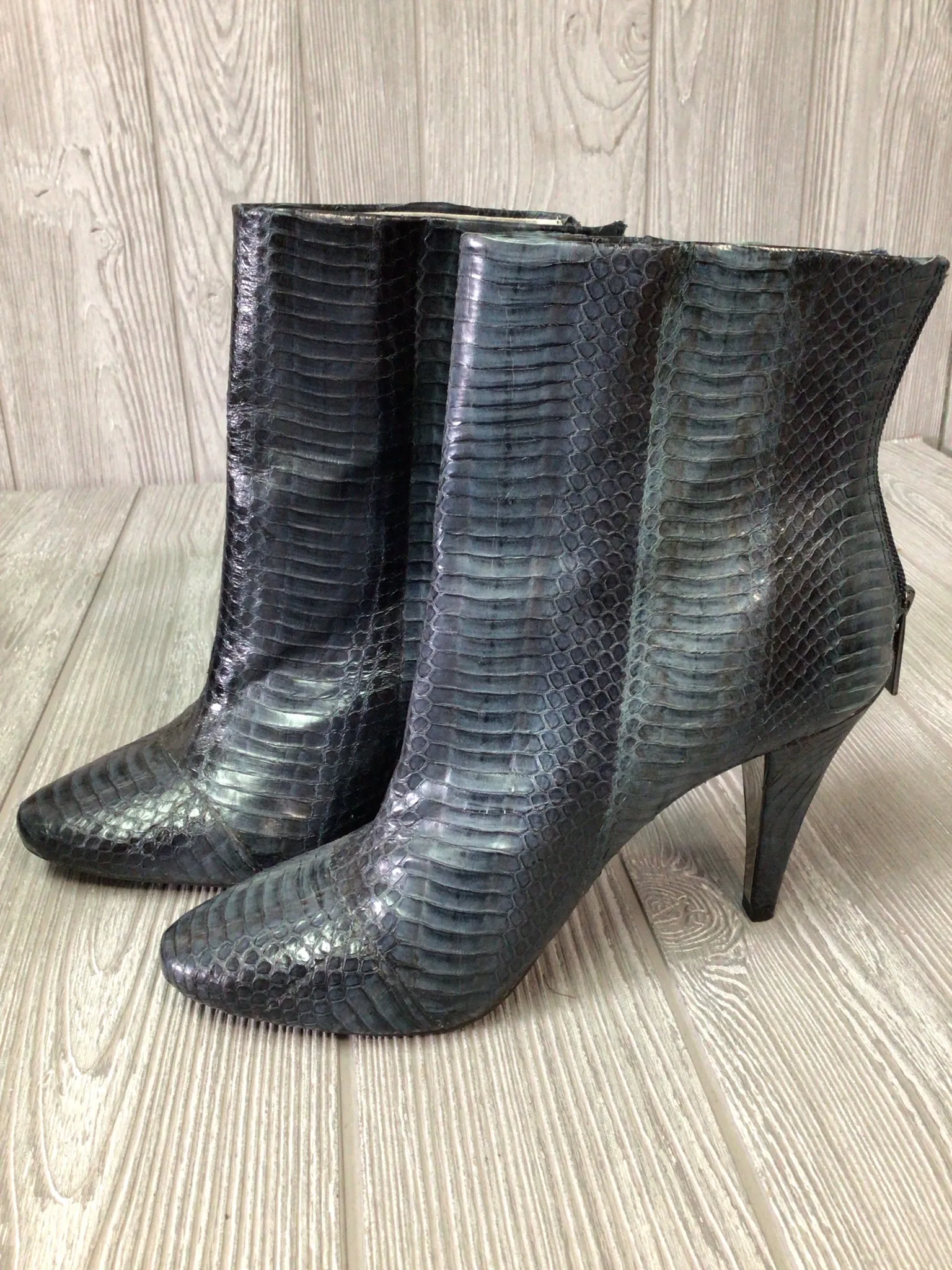 Kenneth Cole Size 7 Boots
