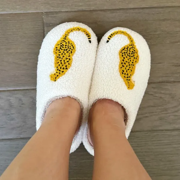 Kioni Cheetah Lounge Slippers – Fuzzy Cozy Slippers with Embroidery