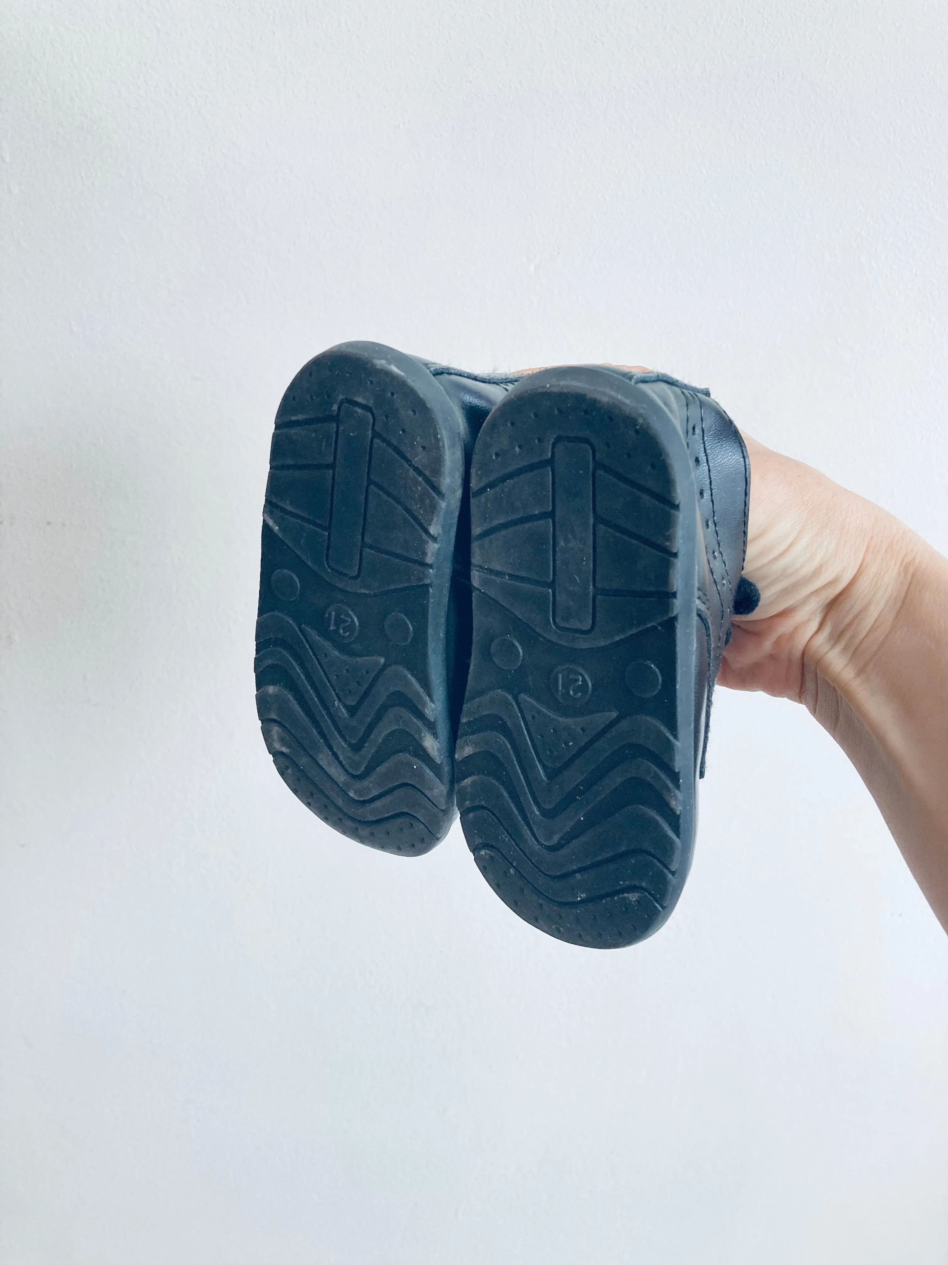 Leather Chelsea Boots // 5 Toddler
