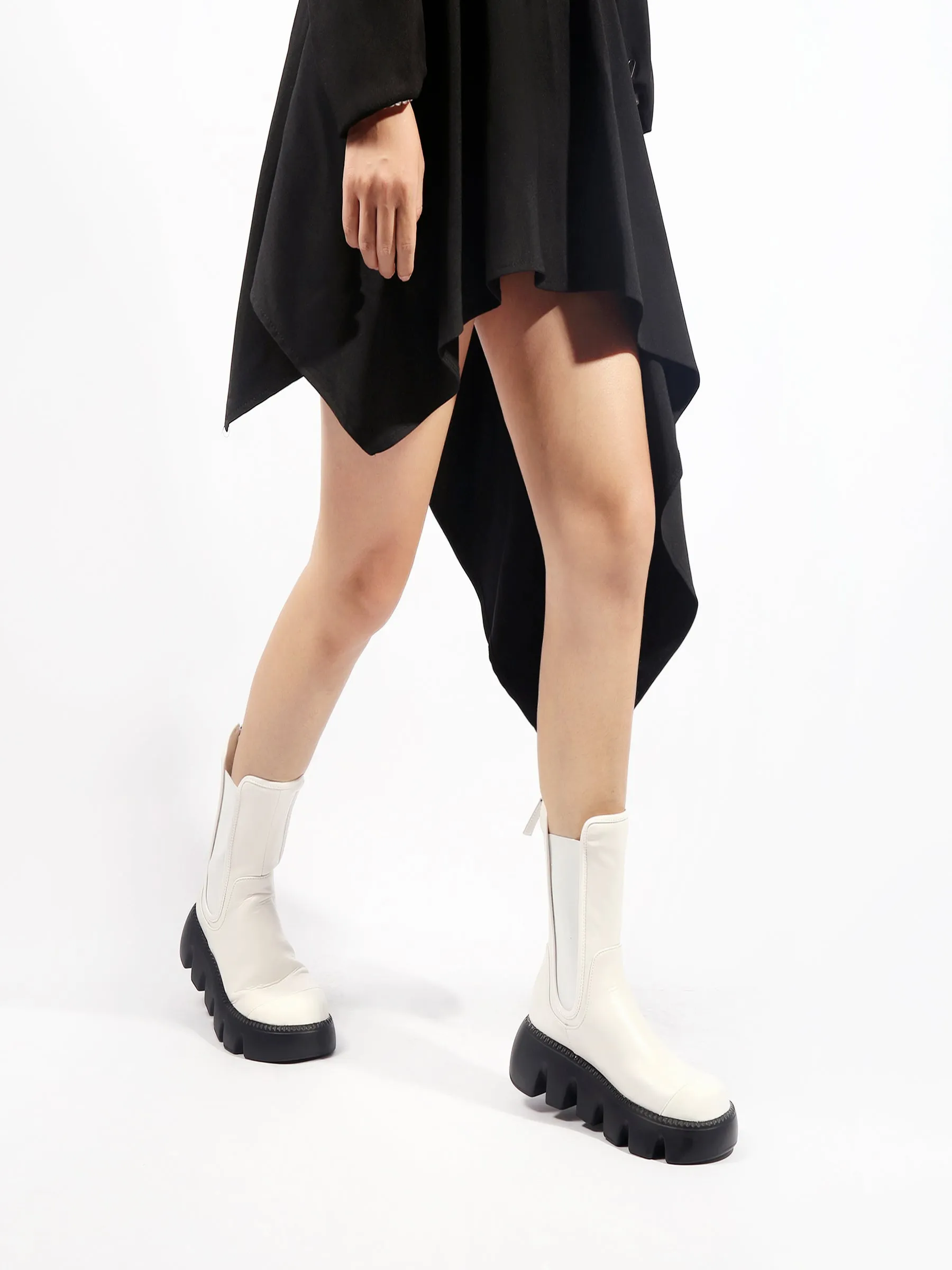 Lug Sole Leather Chelsea Boot - White