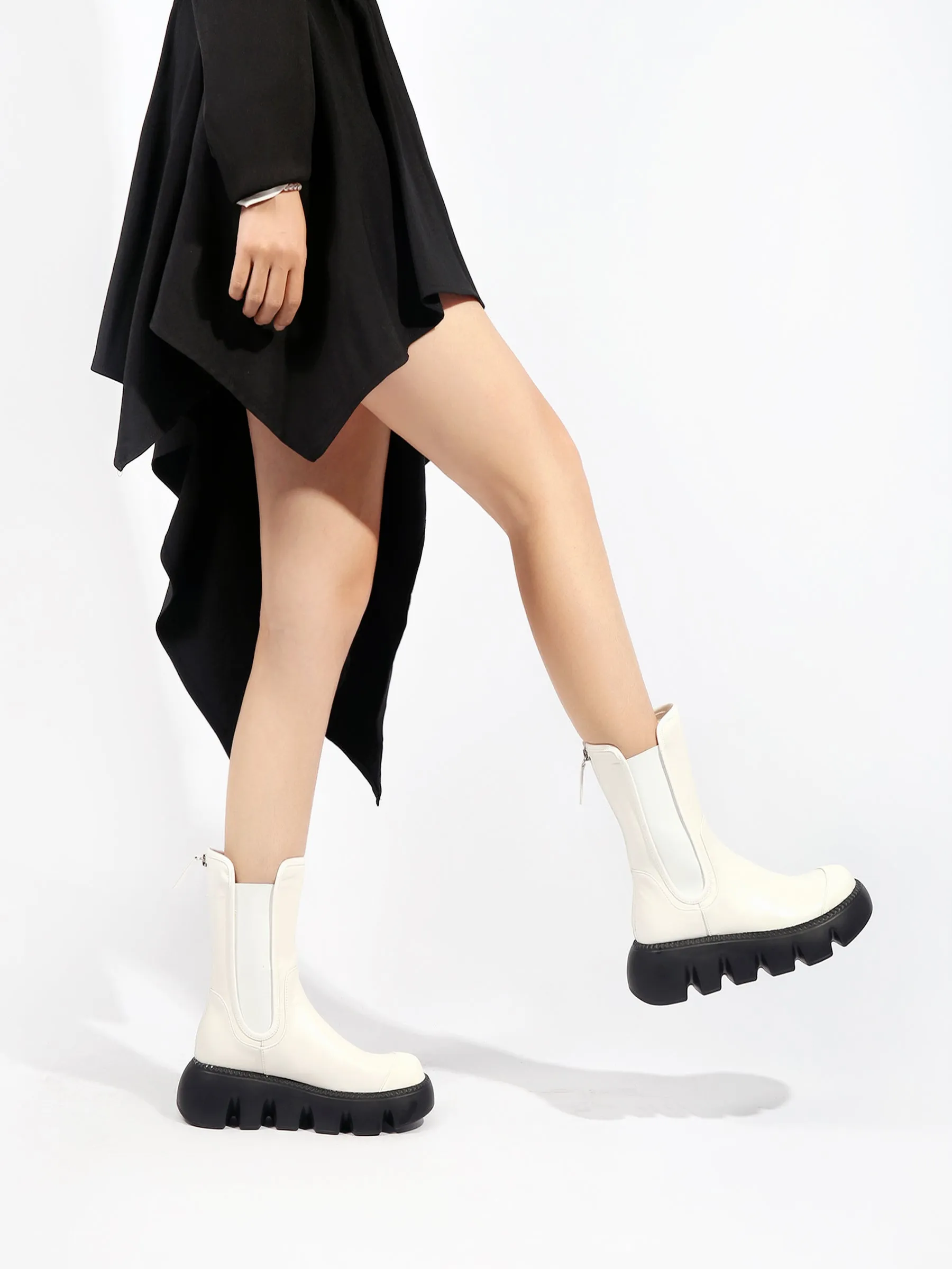 Lug Sole Leather Chelsea Boot - White