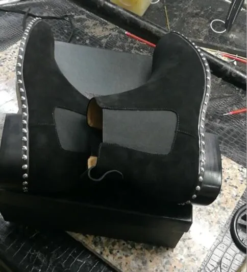MID CHELSEA BOOT STUDS