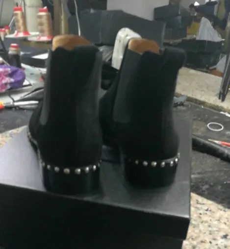 MID CHELSEA BOOT STUDS