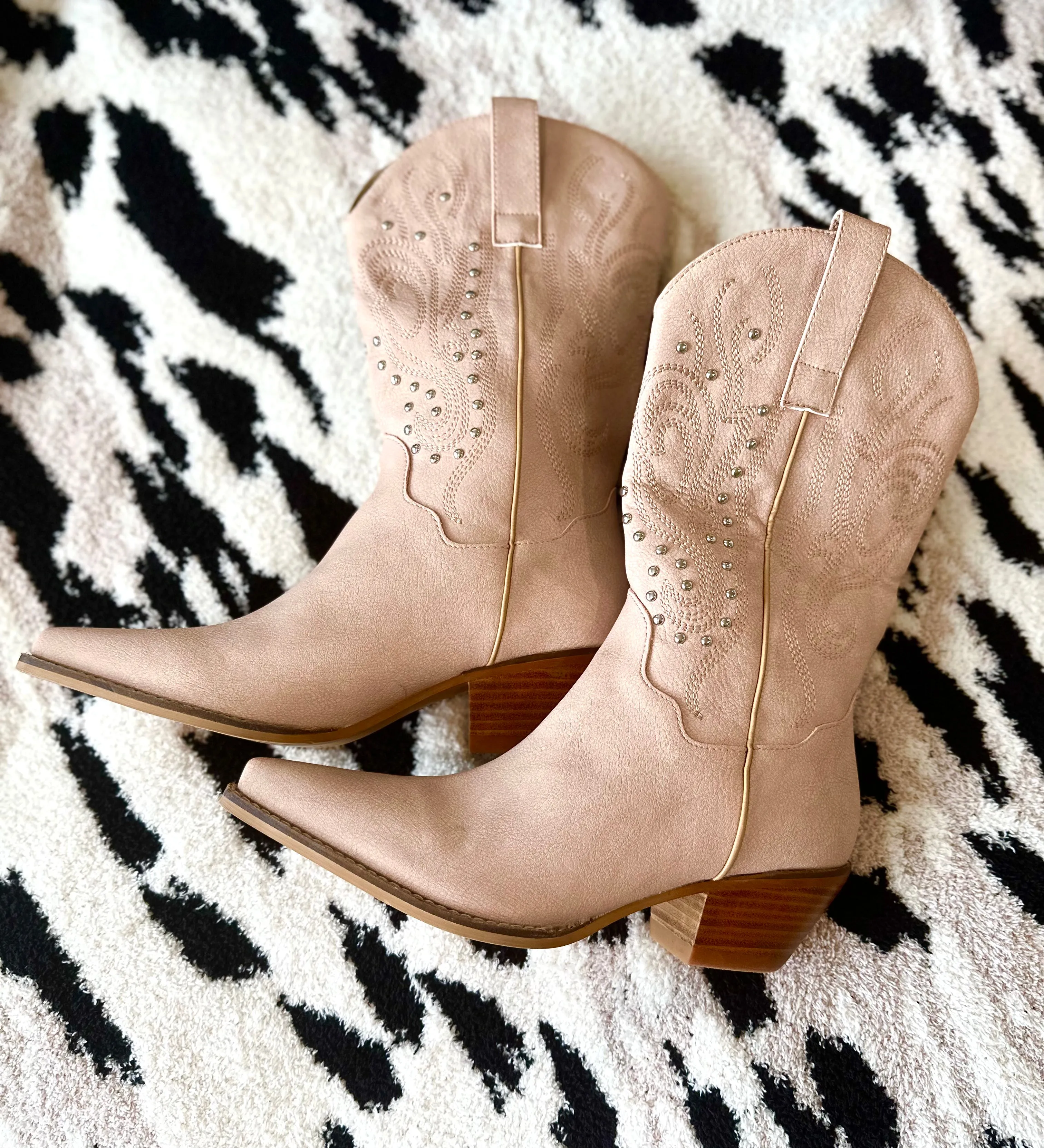 Shania Cowgirl Boots - Blush