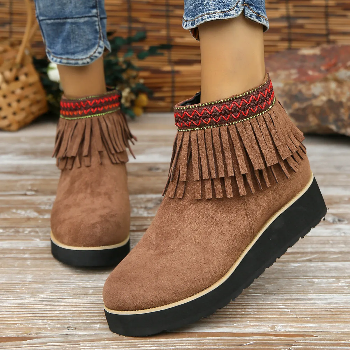 Supportive lightweight orthopedic footwear