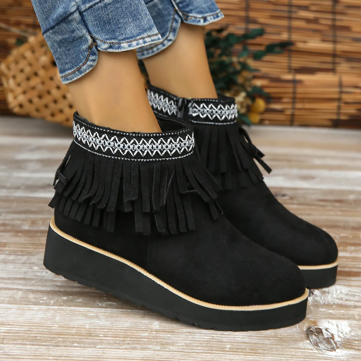 Supportive lightweight orthopedic footwear