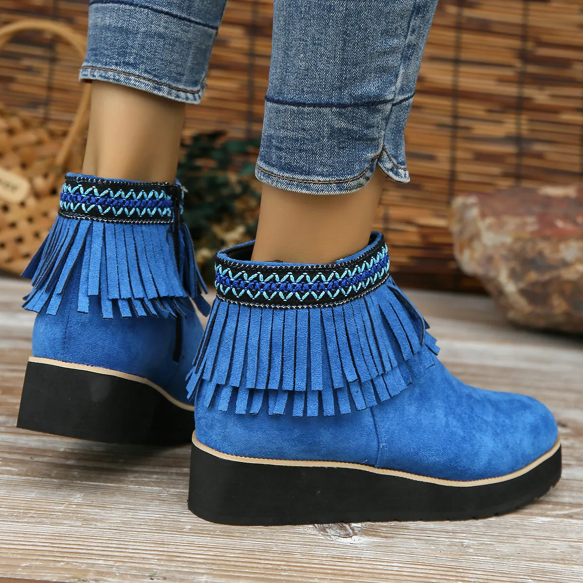 Supportive lightweight orthopedic footwear