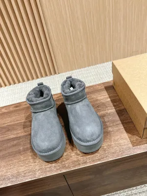 Thick-soled furry snow boots