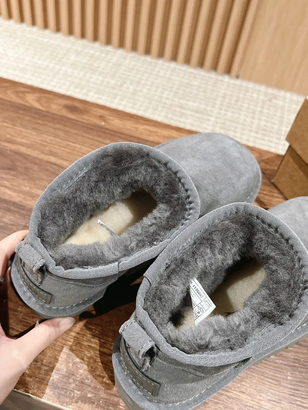 Thick-soled furry snow boots
