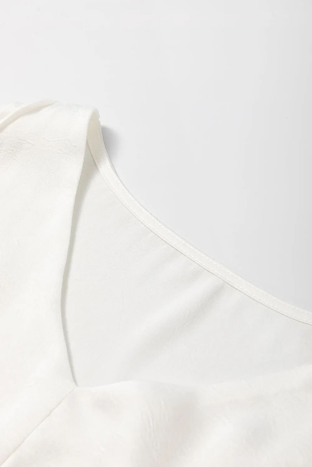 Twisted Elastic Hem V Neck Crop Blouse