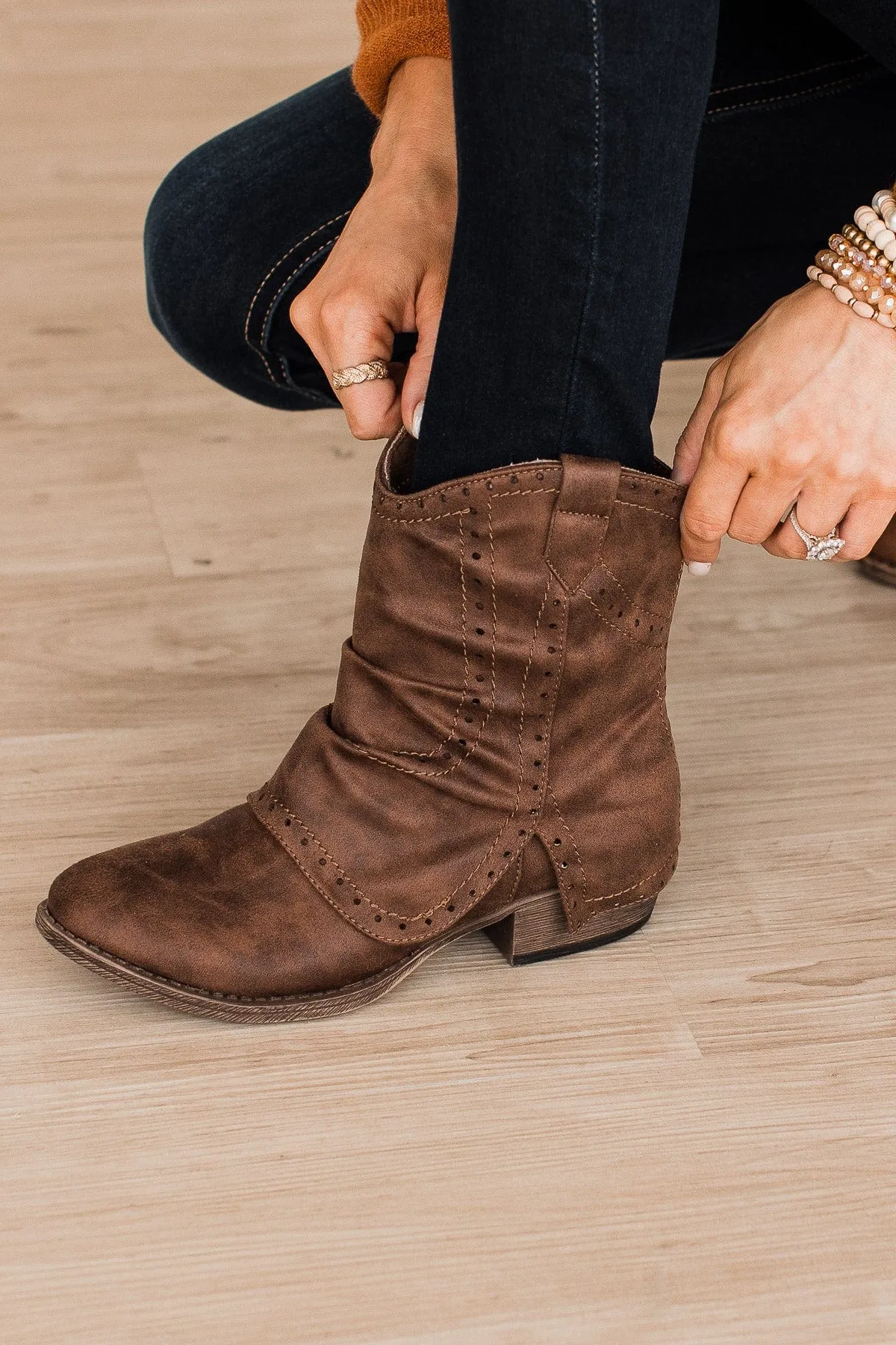 Very G B Don Boots- Tan