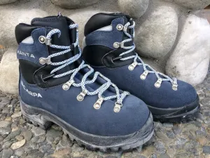 Women's Manta M4 4 Season Boot by Scarpa