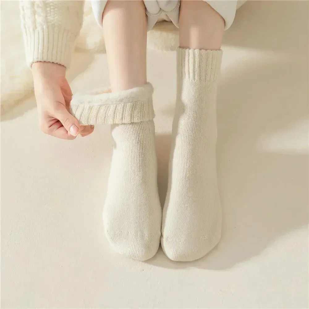 Women's Wool Winter Socks - 3 Pairs